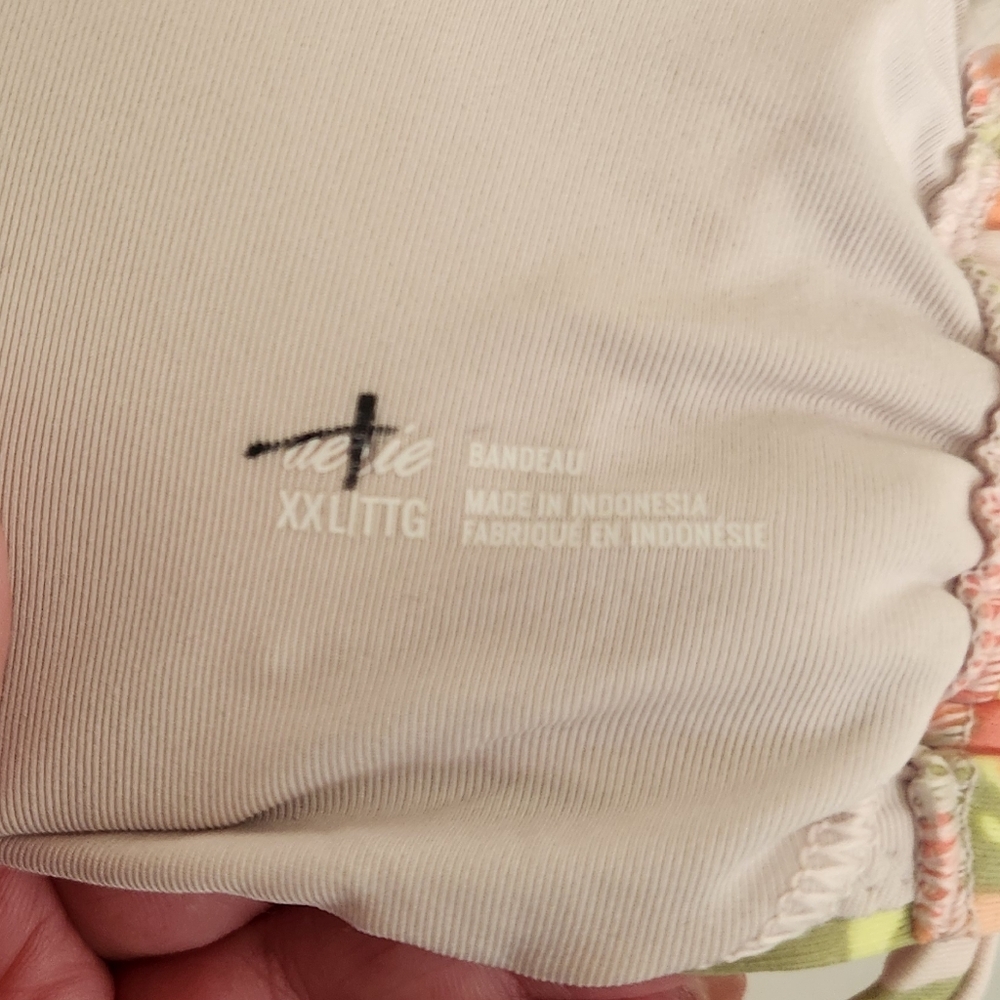 NWOT- aerie bandeau floral swim top - Picture 4 of 4